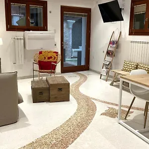https://ca-dellombra-felice.hotelinveneto.com