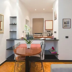 https://old-port-apartment.hotelitalianriviera.com